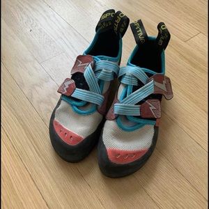 Climbing/bouldering shoes